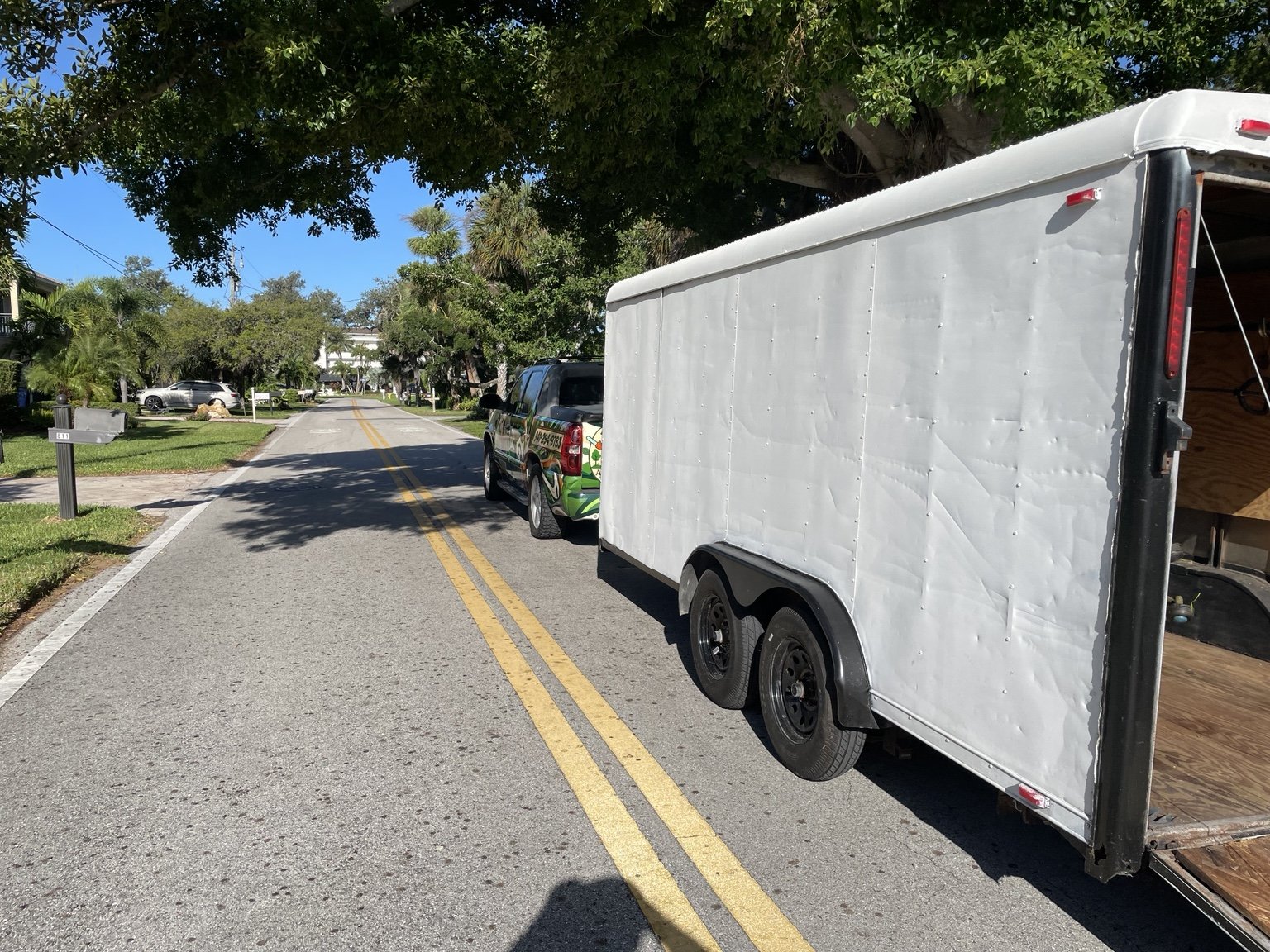 Enclosed equipment trailer